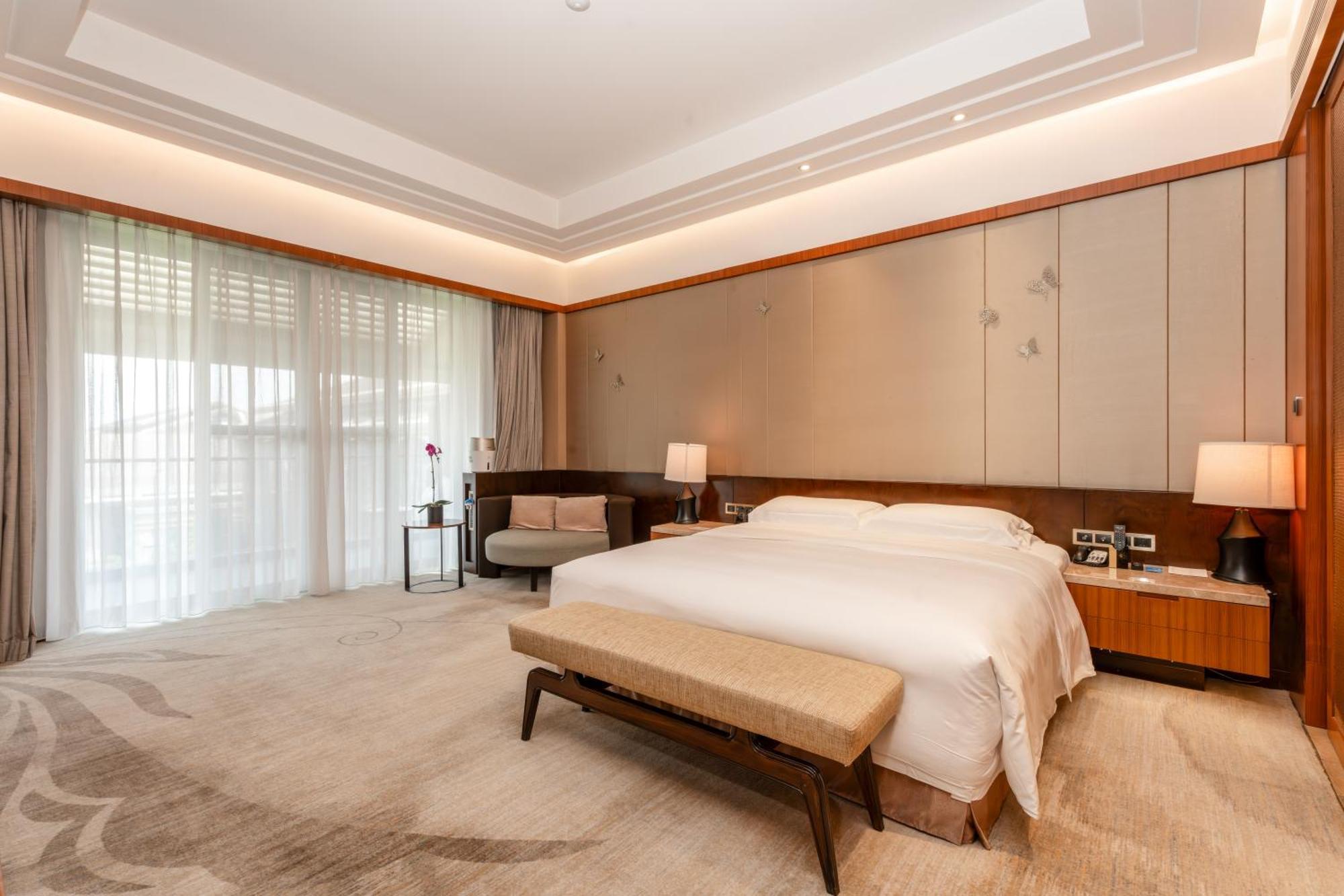 Intercontinental Kunming By Ihg Hotel Exterior photo